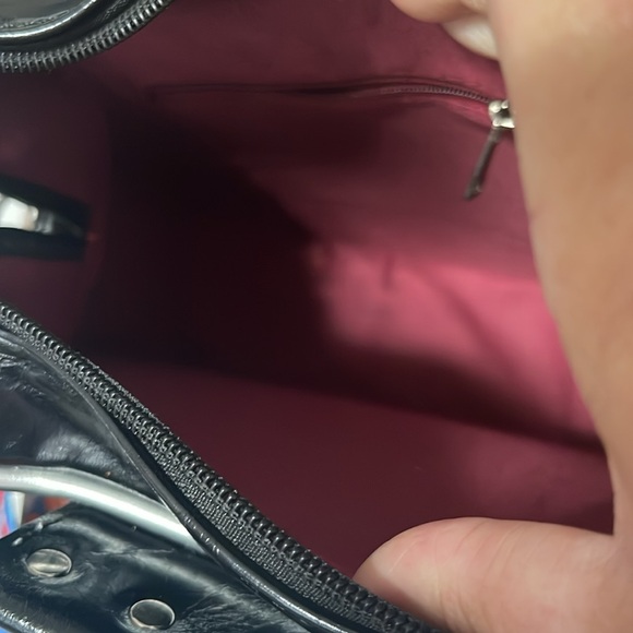 Guitar style purse, crossbody detachable strap. This is NWOT, please see photos - Picture 5 of 11